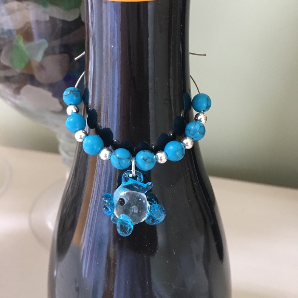 🐟glass fish wine bottle charm